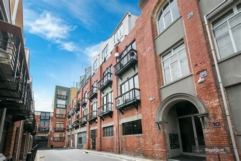 Red Tulip Apartments